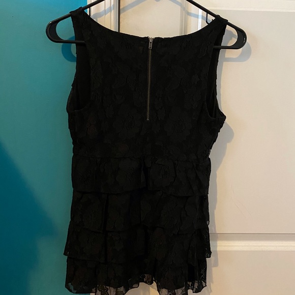 Express Lace Ruffle Tank Top - Picture 3 of 4